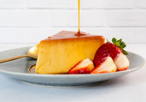 Historia de la Crema Volteada Peruana: Origen y Tradición foto de receta de crema volteada peruana en blog peru comidas