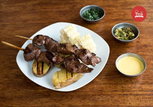 historia del anticucho y el rachi en la gastronomía peruana