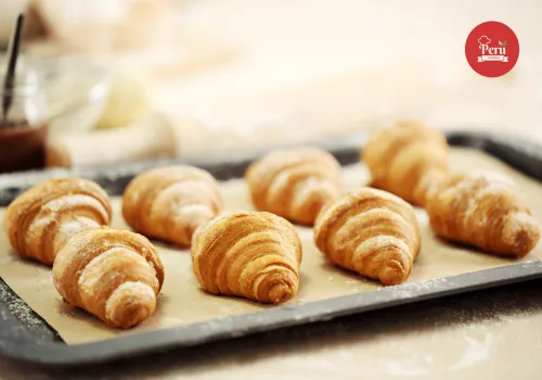Un viaje por la pastelería francesa: historia, ingredientes y tradición la pâtisserie française (repostería francesa) es mucho más que una tradición culinaria; es un viaje a través de los sentidos, la historia y la creatividad.